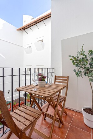 Apartment - Exclusive 3-bedroom Apartment in Seville Teodosio I (Seville)