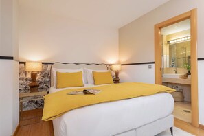 Apartment | 4 bedrooms, Internet - Bright Apartment With Parking in Granada Gongora (Granada)