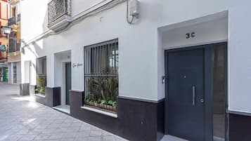 3 bedrooms, Internet