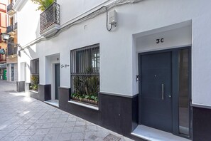 House | 3 bedrooms, Internet - Exclusive Sevillian House With Terrace Jacuzzi Casa Lagar III (Seville)