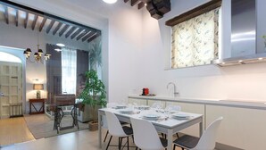 Apartamento | 3 dormitorios y Internet