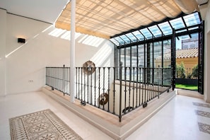 6 camere, Internet