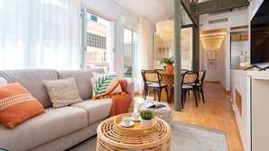 Apartment - Stylish Penthouse With Terrace in Central Malaga Mitjana (Málaga)