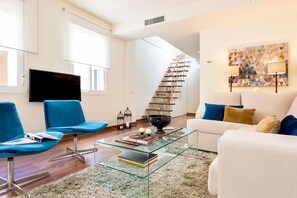 Apartment | 3 bedrooms, Internet - Modern Centric Duplex With Stunning Terrace Francos V (Seville)