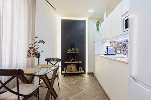 Apartment | 1 bedroom, Internet - Bright Apartment in Sevilla Center Murillo VI (Seville)
