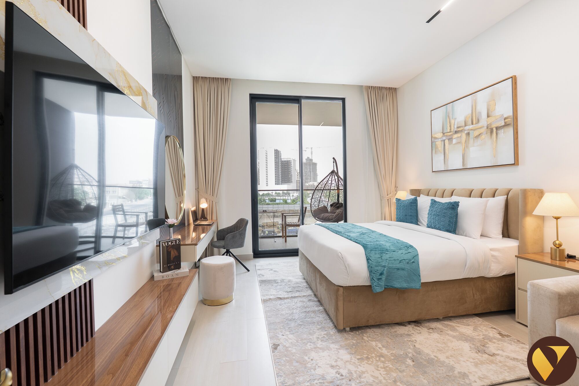 Luxury-Studio, Balkon, Stadtblick | Bügeleisen/Bügelbrett, Babybetten, kostenloses WLAN, Bettwäsche