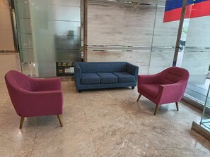 Siddeområde i lobbyen