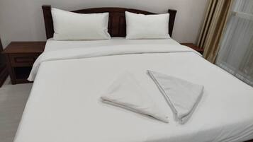 In-room safe, iron/ironing board, free WiFi