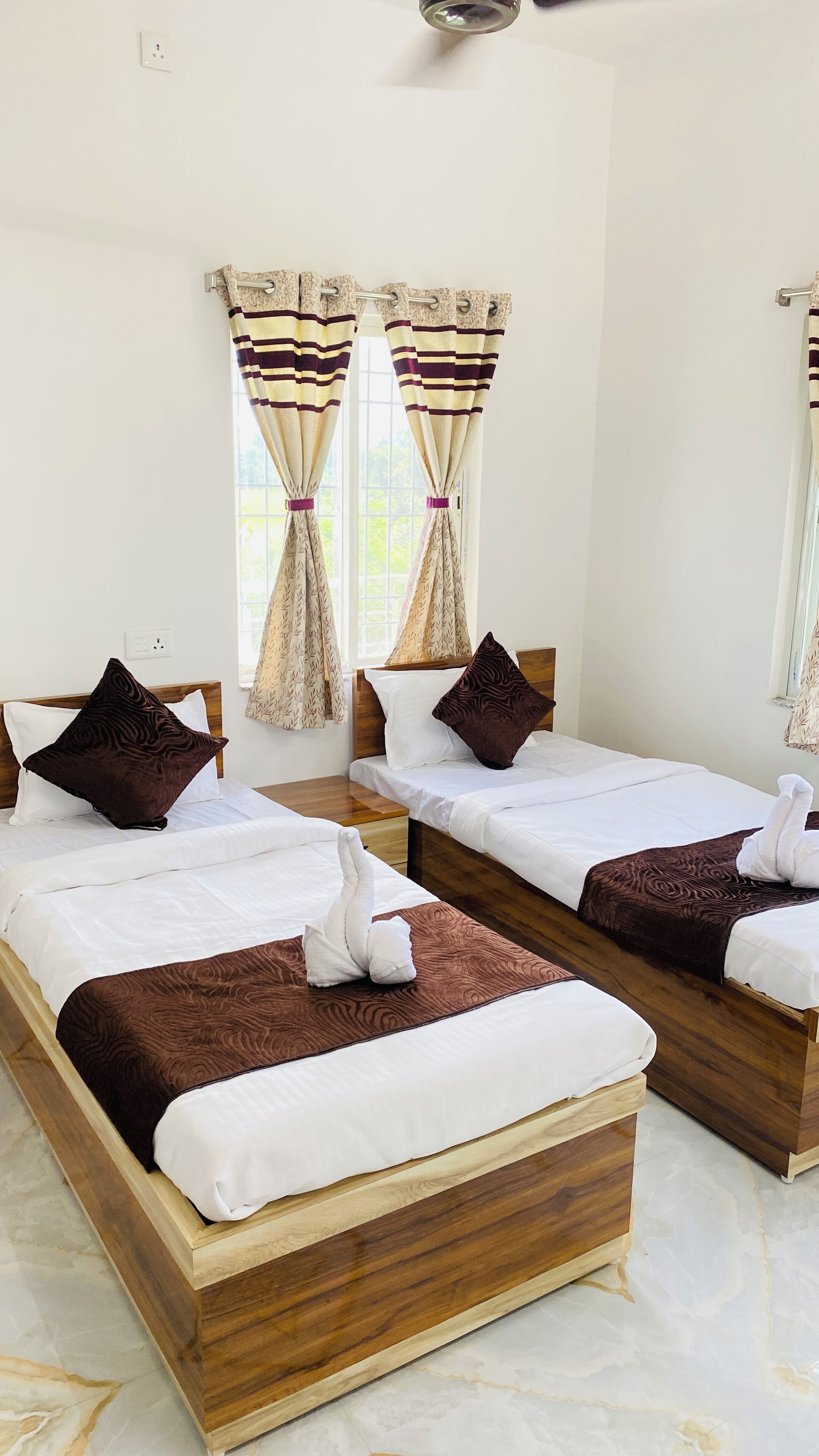 3 chambres, fer et planche à repasser, Wi-Fi gratuit, draps fournis