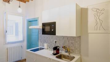 Family Apartment | Private kitchen | Shared fridge