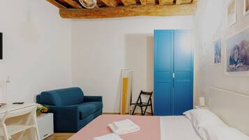 Tripla Deluxe | Tende oscuranti, insonorizzazione, ferro/asse da stiro, Wi-Fi gratuito