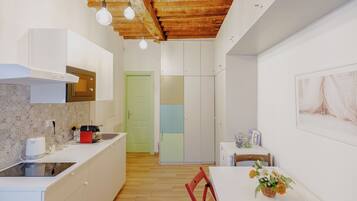 Appartamento Comfort | Cucina privata | Frigorifero nell'area comune