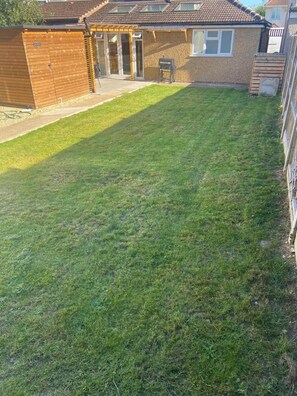 Room, 1 Bedroom, Smoking, Patio | Exterior - Room-stylish Suites With Kitchenette 6 (St Albans)