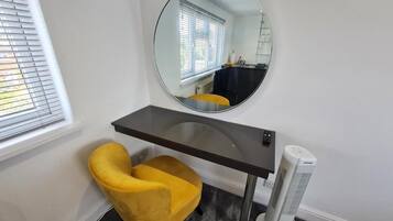 Room, 1 Bedroom, Smoking, Patio | Interior