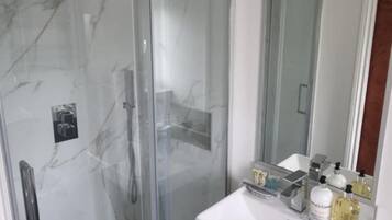 Kamar, 1 kamar tidur, Boleh Merokok, patio | Kamar mandi