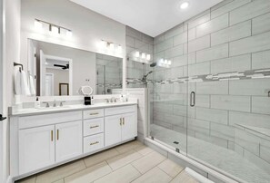Shower, hair dryer, shampoo - Beach Please by Stay on 30a (Inlet Beach)