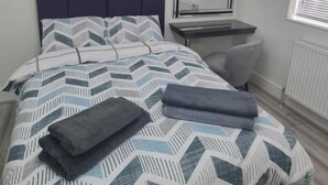 Room, 1 Bedroom, Smoking, Patio | 1 bedroom - Room-stylish Suites With Kitchenette 5 (St Albans)