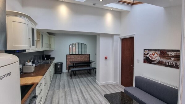 Room, 1 Bedroom, Smoking, Patio | Interior