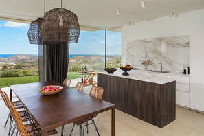 Dining - Splendid pool villa, near Noto - DiCasaInSicilia (Avola)