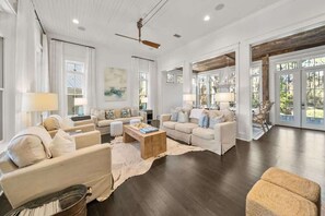 Smart TV, fireplace - SSYS by the Sea by Stay on 30a (Watercolor)