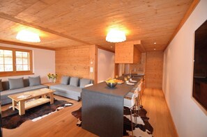 Interior - This modern 2 bedroom apartment, (sleeps 4), in the prestigious Adelaide development, is situated pe (Grimentz)