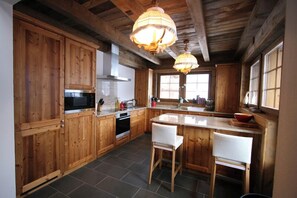 Horno, parrilla de estufa y lavavajillas 