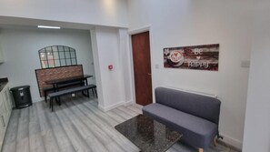 Room, 1 Bedroom, Smoking, Patio | Living room