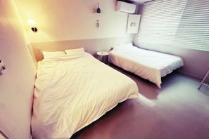 Room - Mapo 3room, 10people, 3 minutes DMC subway (Seoul)