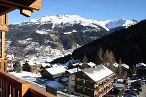 Property grounds - very comfortable 2-room apartment for 2-4 persons : living room with double sofa-bed - kitchen with (Grimentz)