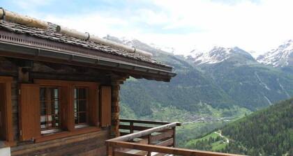 Very comfortable chalet for 3-5 persons : Living with wood-stove - kitchen with dishwasher, microwav
