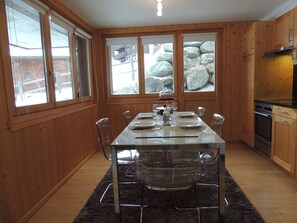 Dining - Very comfortable 4-room apartment for 6 persons : Living room - kitchen with dishwasher, Microwave a (Grimentz)