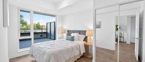 2 habitaciones, tabla de planchar con plancha, wifi y ropa de cama