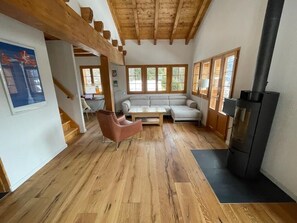 Fernseher, Kamin