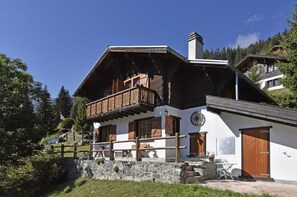 Exterior - Comfortable chalet for 5 persons : Living room with fireplace - kitchen with dishwasher, microwave a (Grimentz)