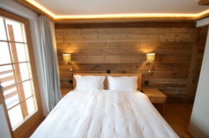 6 bedrooms, internet - Chalet next to the slopes for 10 to 12 people with sauna and jacuzzi: 1 double bedroom with bathroom (Grimentz)