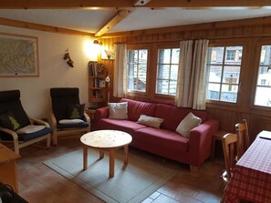 TV, DVD player - Comfortable 4 room apartment for 6 persons in the old village : Living room - kitchen with dishwashe (Grimentz)