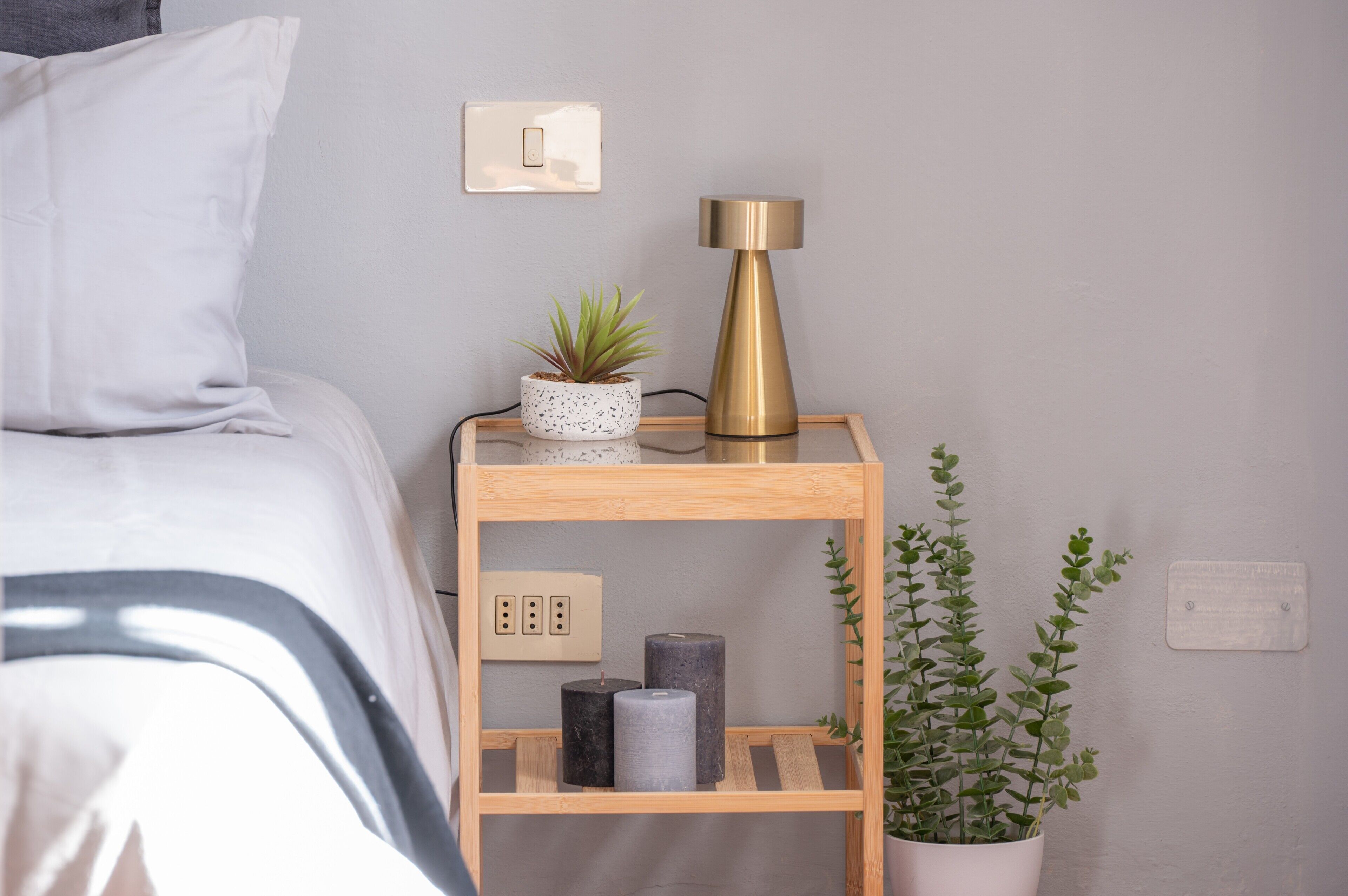 1 bedroom, desk, WiFi, bed sheets