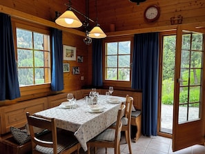 Dining - Very comfortable chalet for 6 persons: ground floor: living room with chimney - kitchen with dishwas (Grimentz)