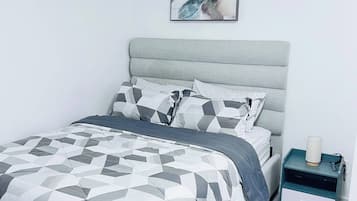 Ferros/tábuas de passar roupa, Wi-Fi, roupa de cama