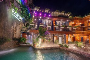 Outdoor pool - Favos Ninh Binh Hotel & Villas (Hoa Lu)