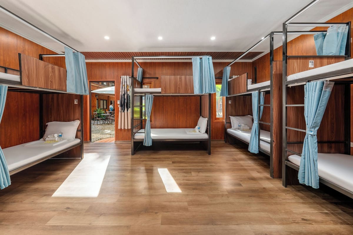 Premium bedding, down duvets, desk, laptop workspace