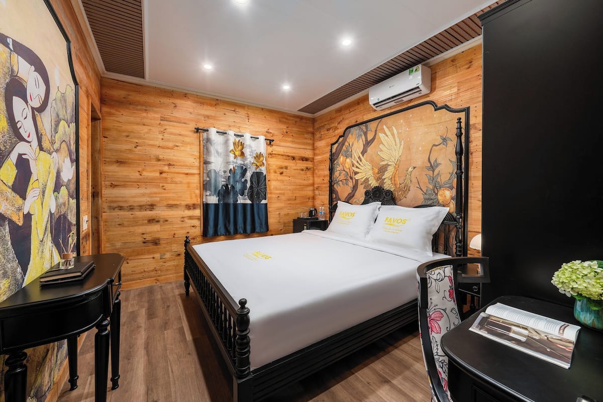 Premium bedding, down duvets, desk, laptop workspace