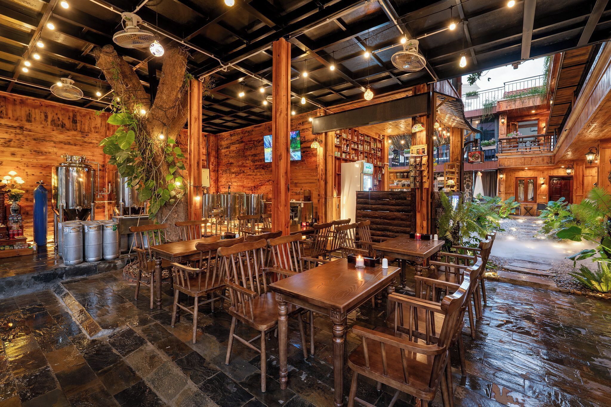 Free daily local cuisine breakfast 