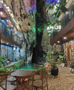 واجهة المنشأة