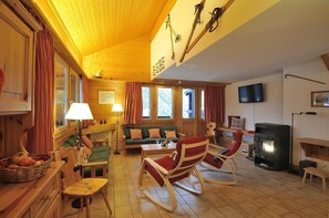 Fernseher, Kamin