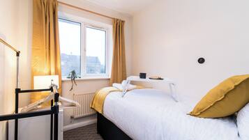 House, 3 Bedrooms, Pets Allowed | Iron/ironing board