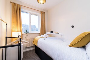 House, 3 Bedrooms, Pets Allowed | Iron/ironing board