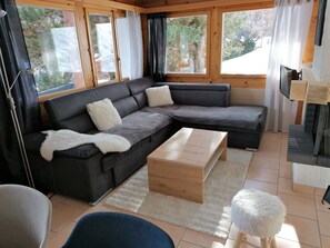 Fernseher, Kamin