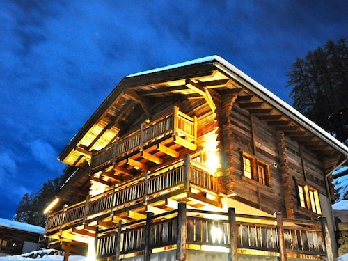 Chalet Jean - Grimentz - Beautiful traditional Swiss chalet for 2 to 12 people<br>Luxury 3-storey chal