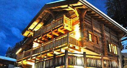Chalet Jean - Grimentz - Beautiful traditional Swiss chalet for 2 to 12 people<br>Luxury 3-storey chal